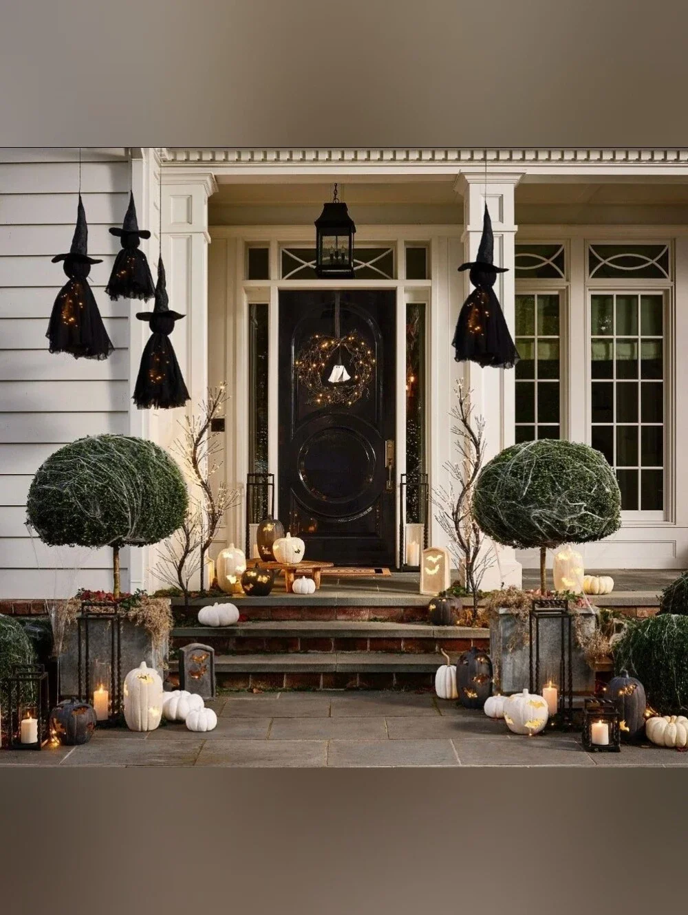 Pottery Barn Lit Ghost Witch Wreath, Halloween Decoration (PRICE IS FIRM)